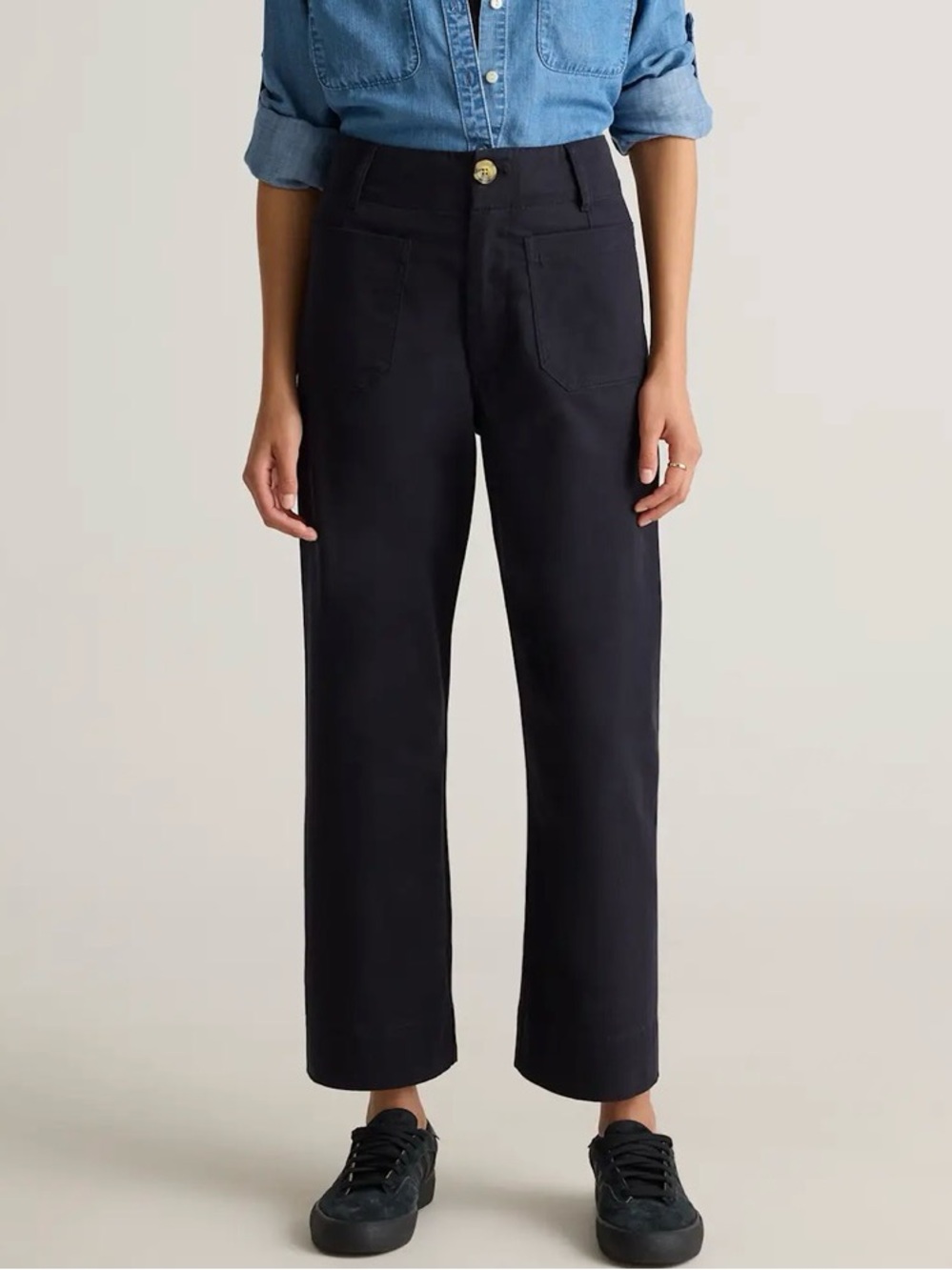 Quince Organic Stretch Cotton Twill Wide-Leg Crop Pants
Size 28, black jeans